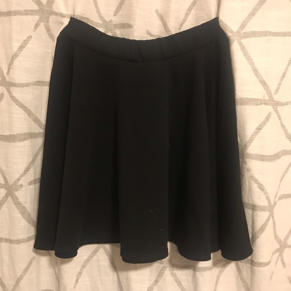 Moxeay: medium plain black shirt